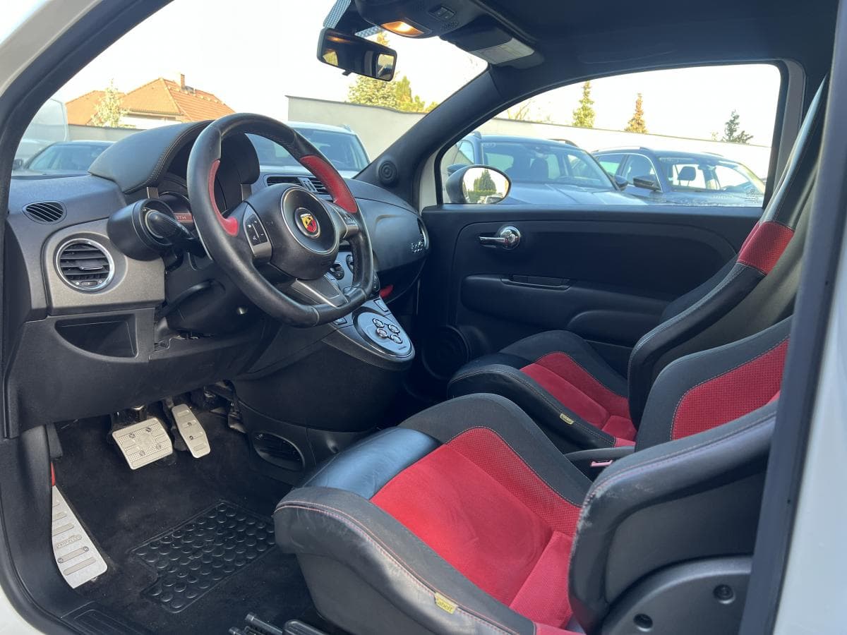 2015 Abarth 595 - 8