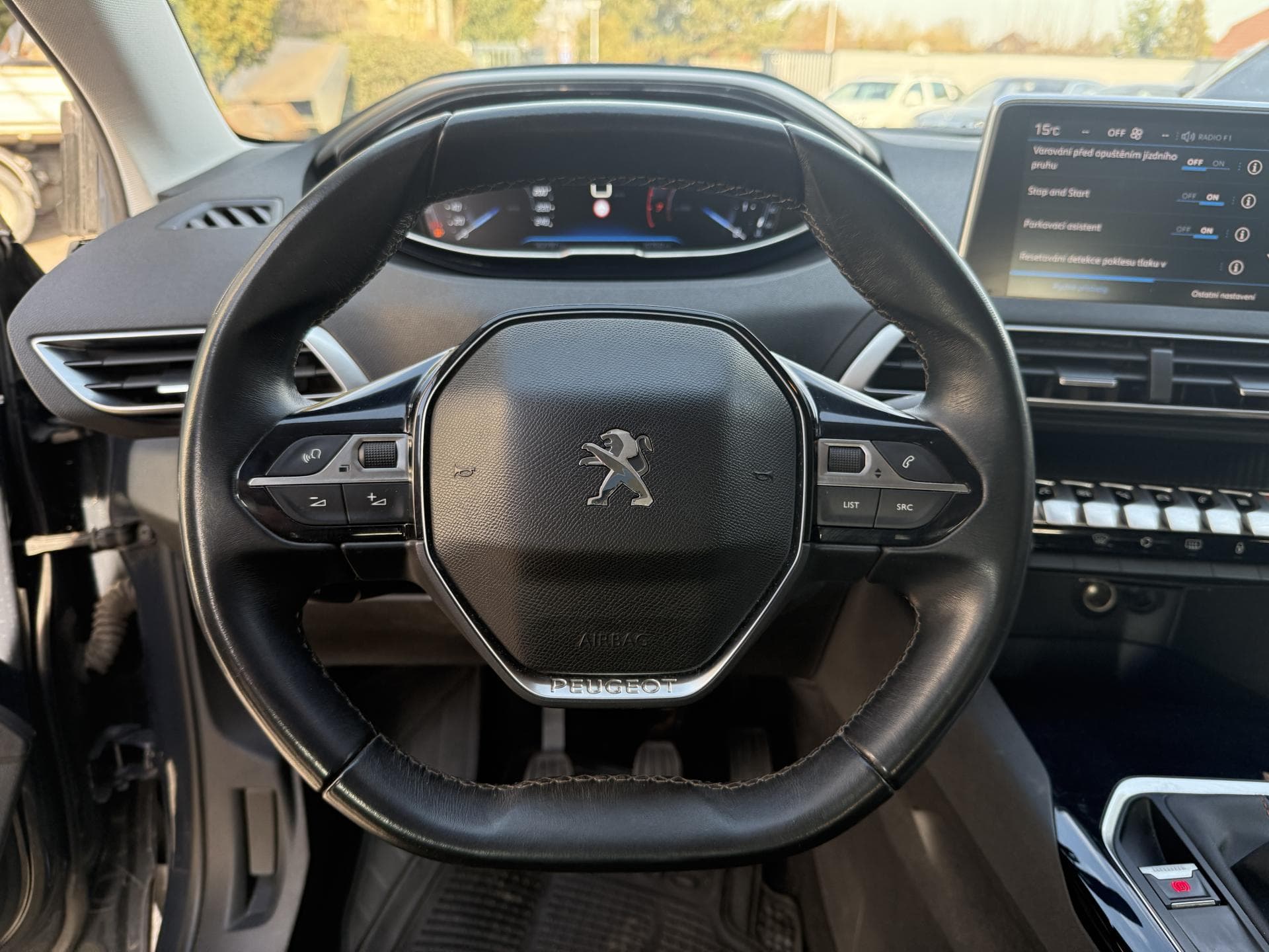 2018 Peugeot 3008 - 9