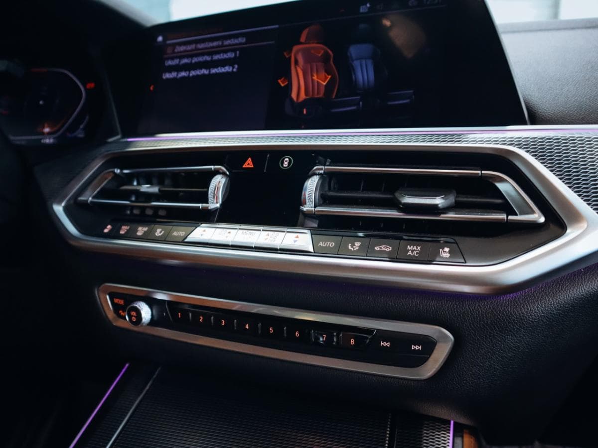 2019 BMW X5 - 12
