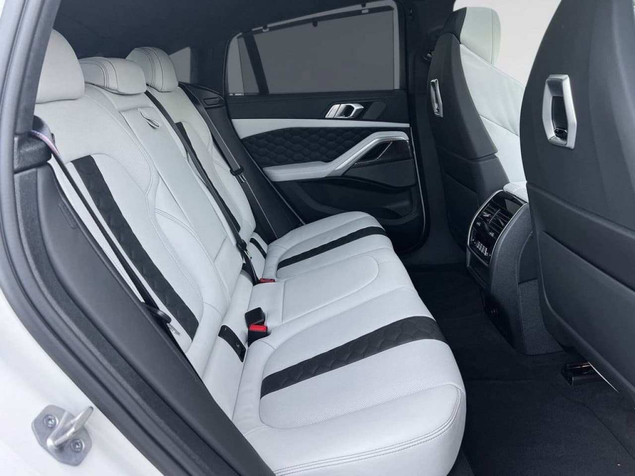 2023 BMW X6 - 4