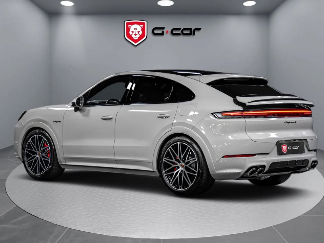 2025 Porsche CAYENNE - 2