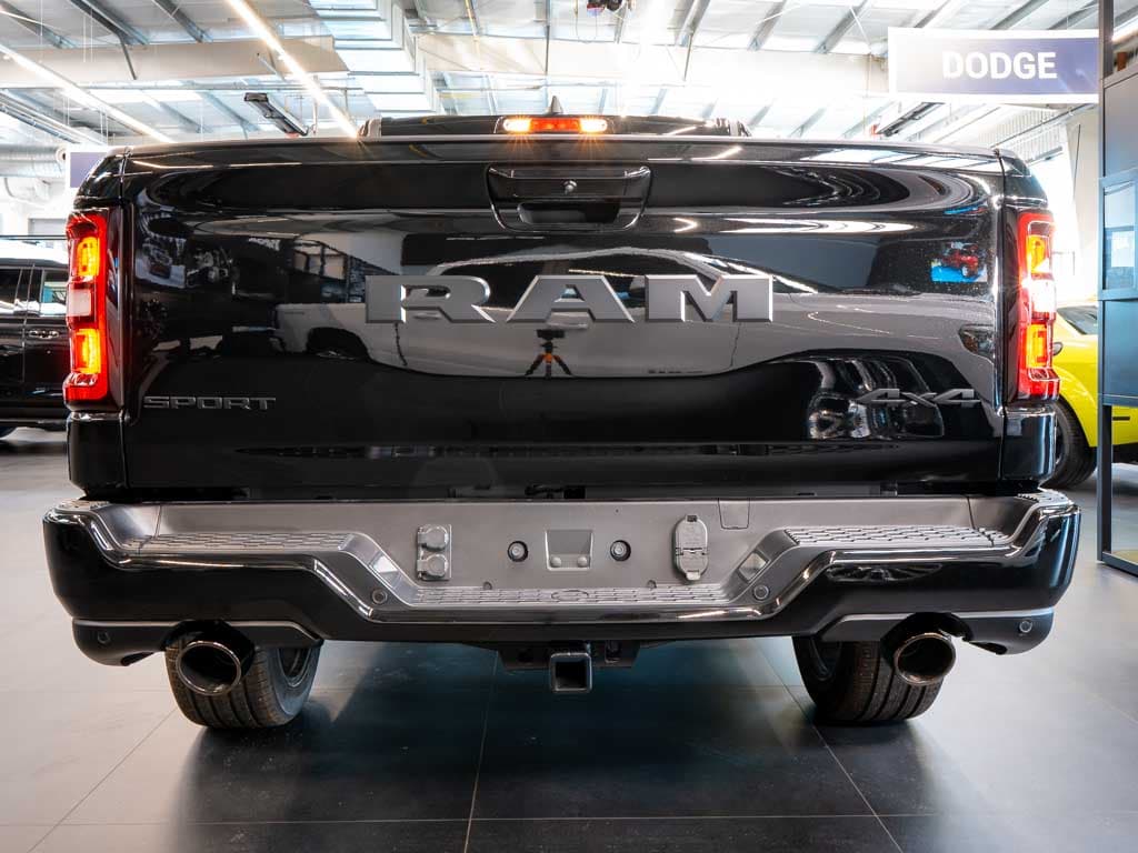 Dodge RAM - 4