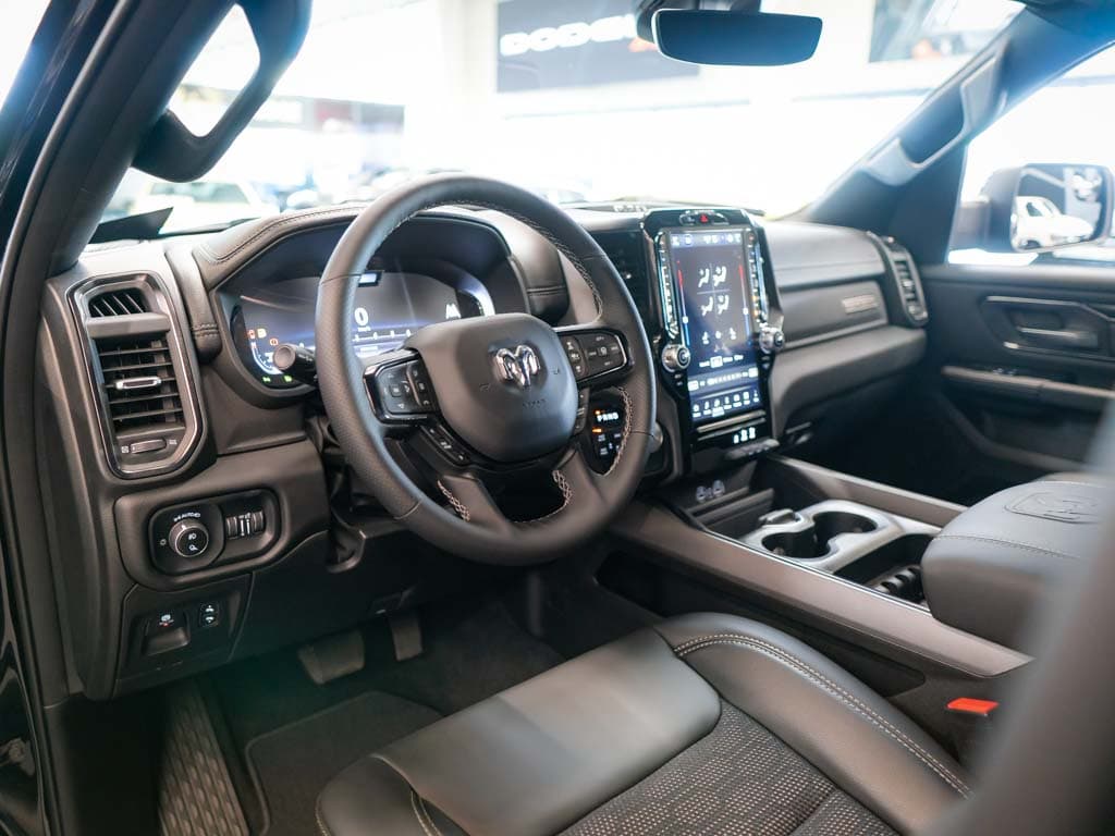 Dodge RAM - 8