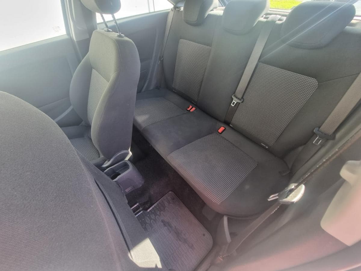 Opel CORSA - 10