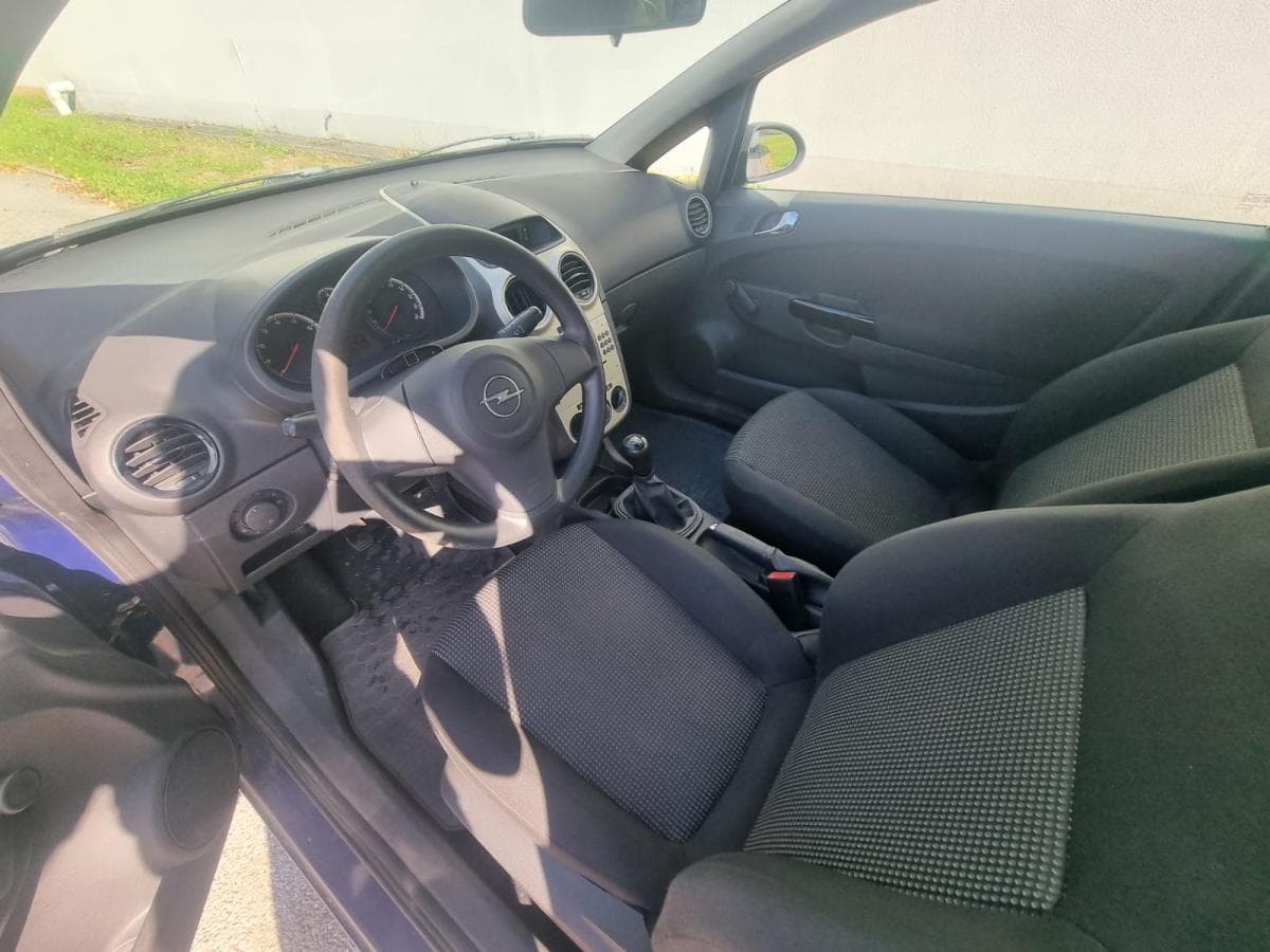 Opel CORSA - 11