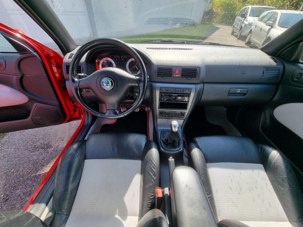 Škoda OCTAVIA - 10