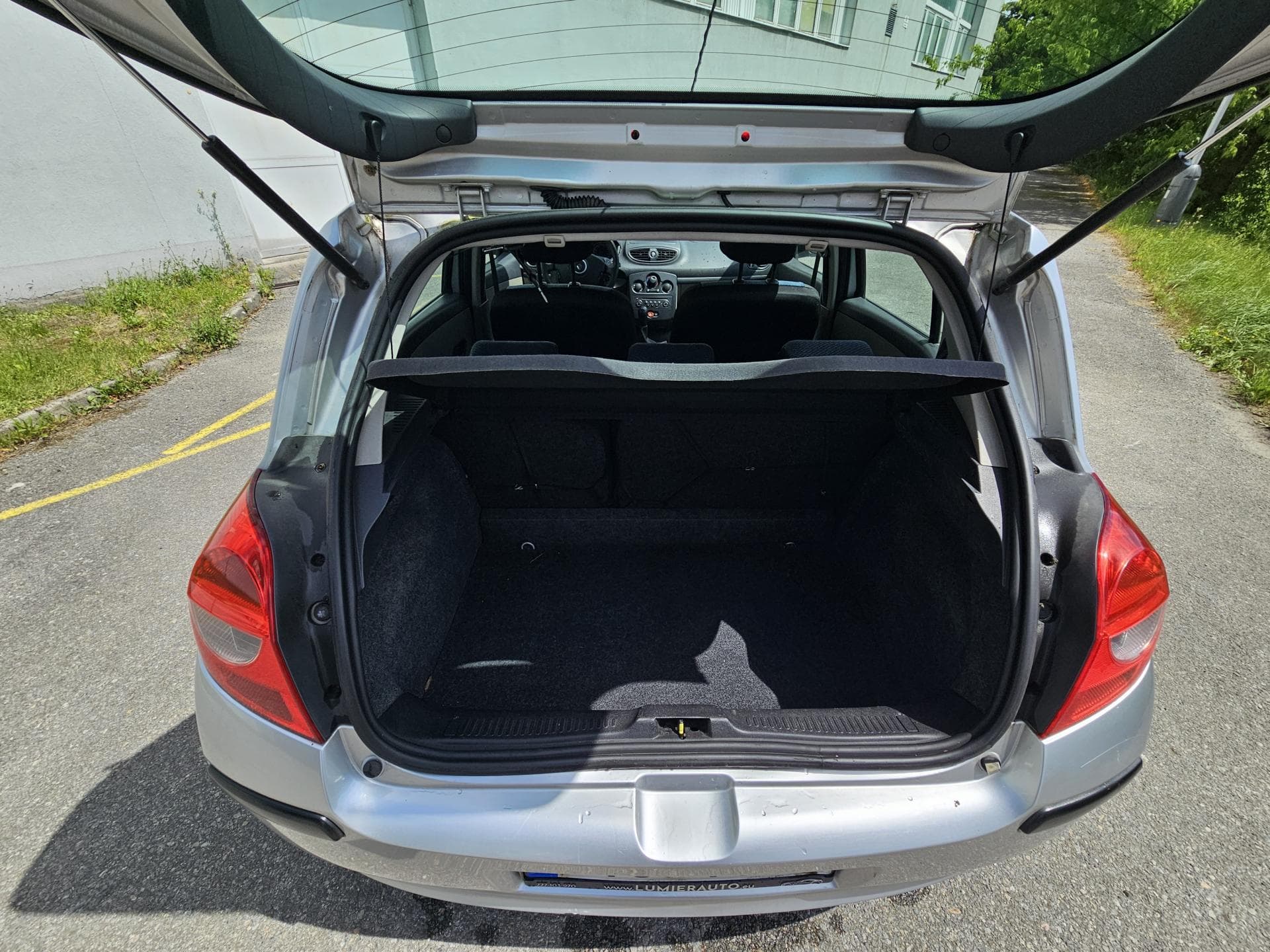 Renault CLIO - 10