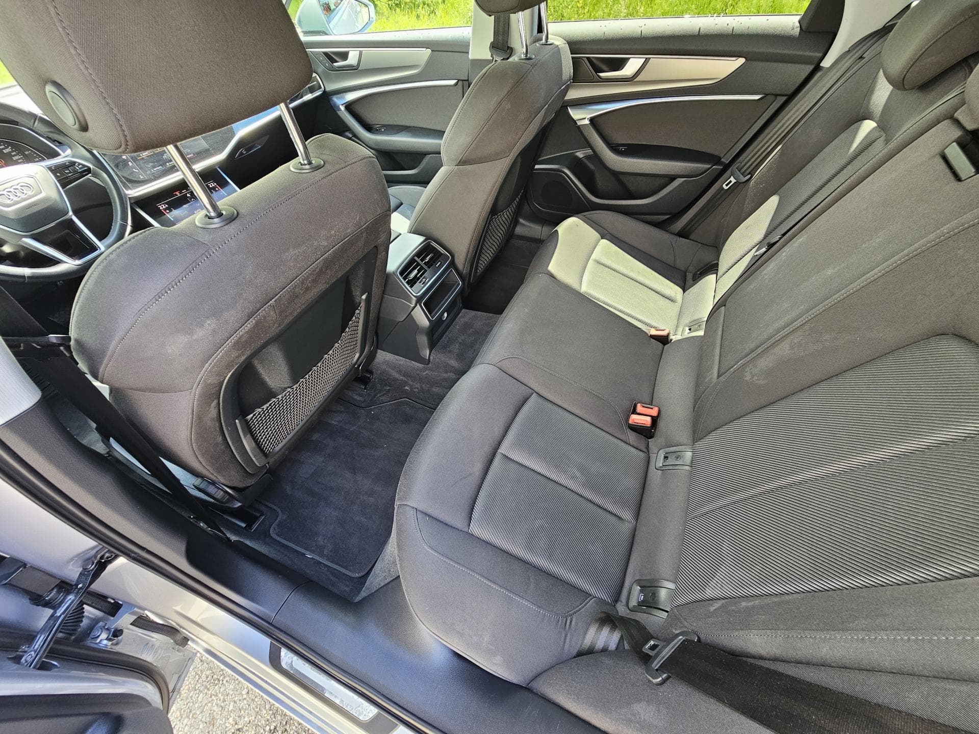 Audi A6 - 12