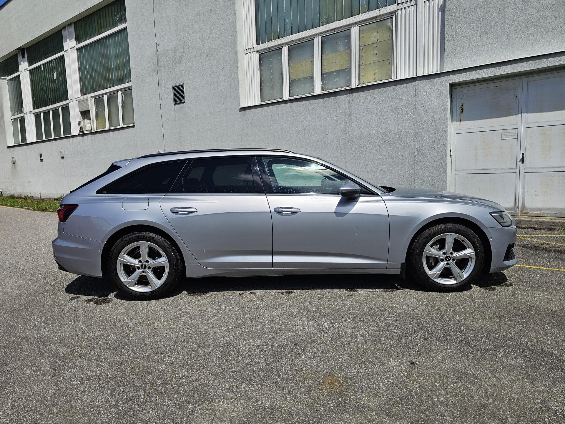 Audi A6 - 6