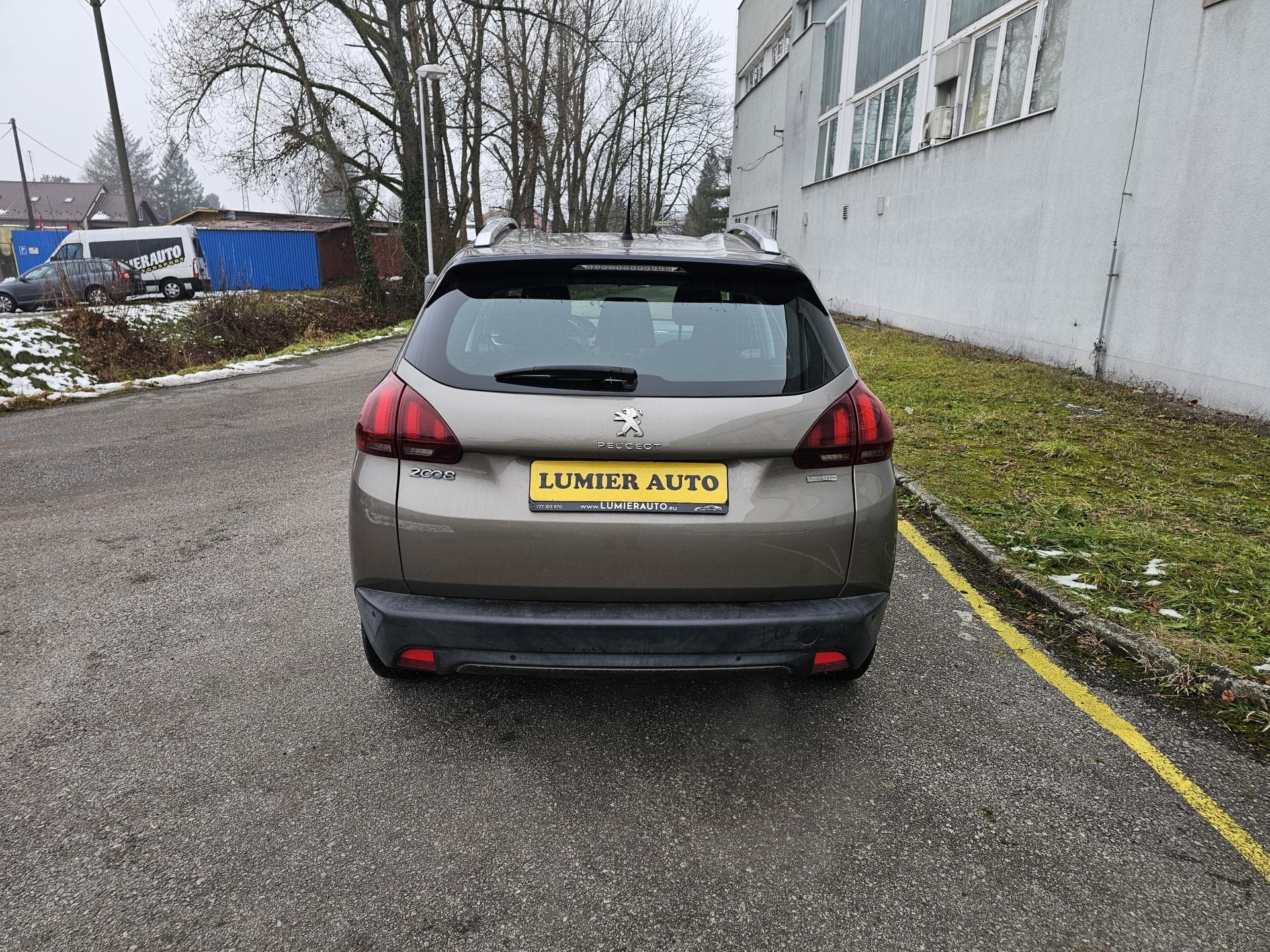 Peugeot 2008 - 4
