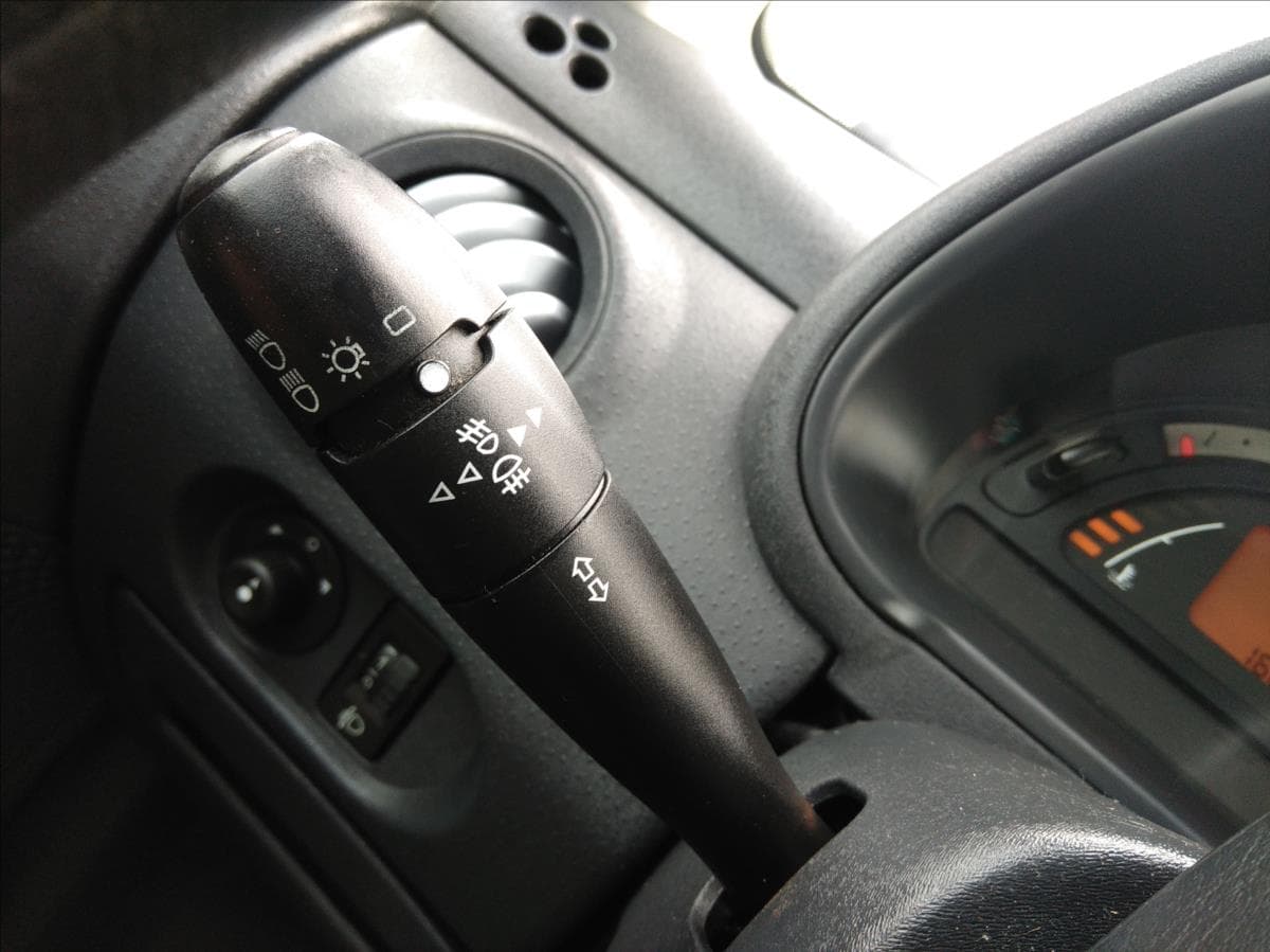 2004 Citroen C3 - 12