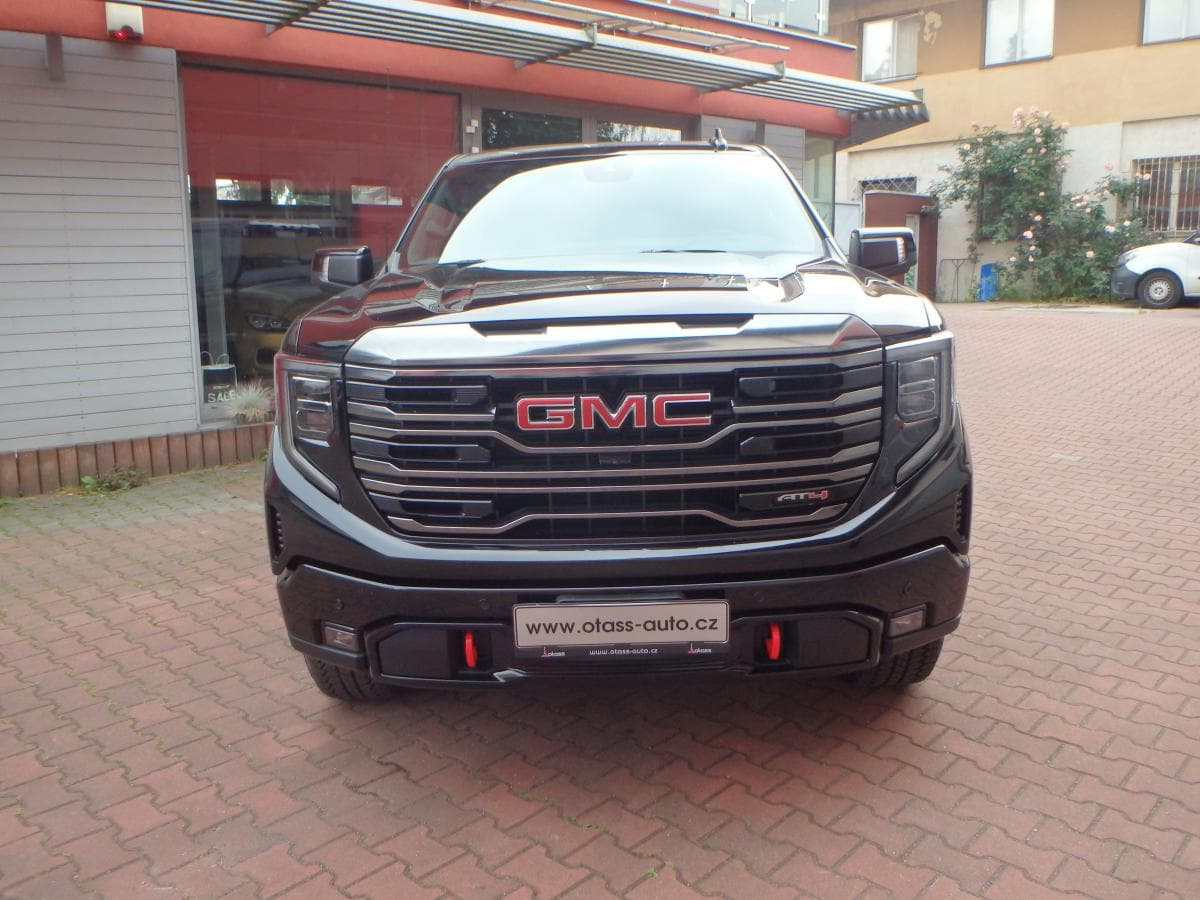 GMC Sierra - 3