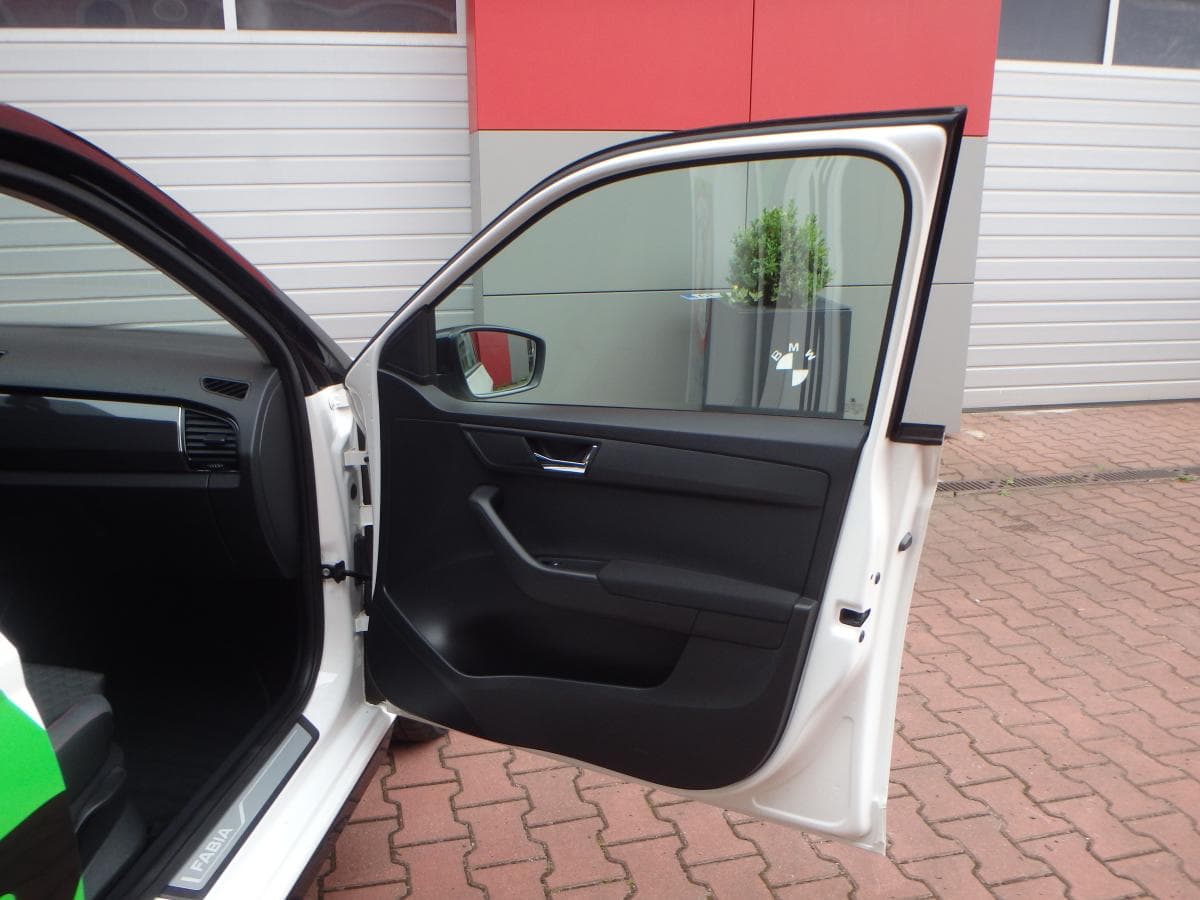 Škoda FABIA - 10