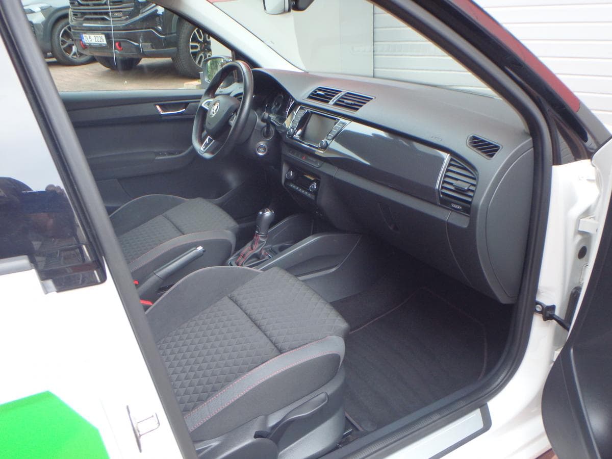 Škoda FABIA - 11