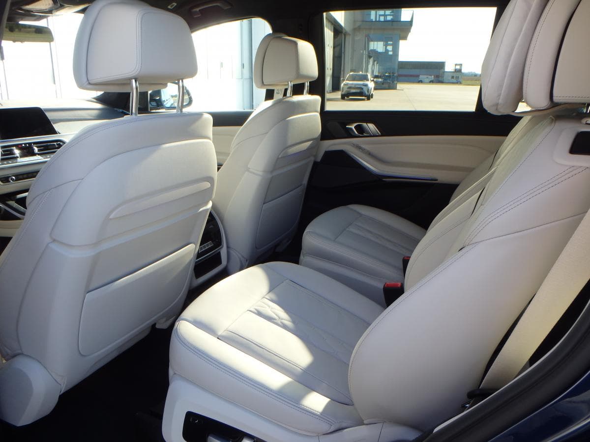 BMW X7 - 11