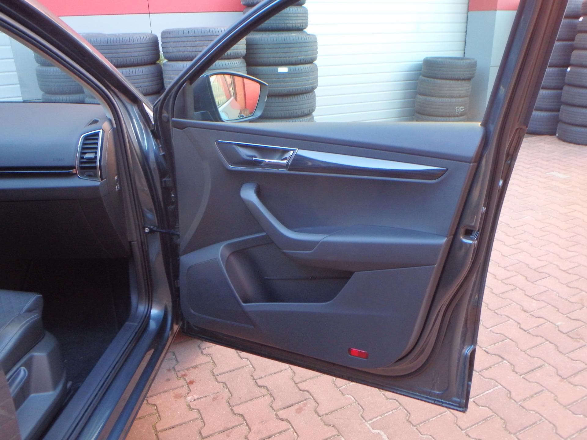 Škoda KAROQ - 12