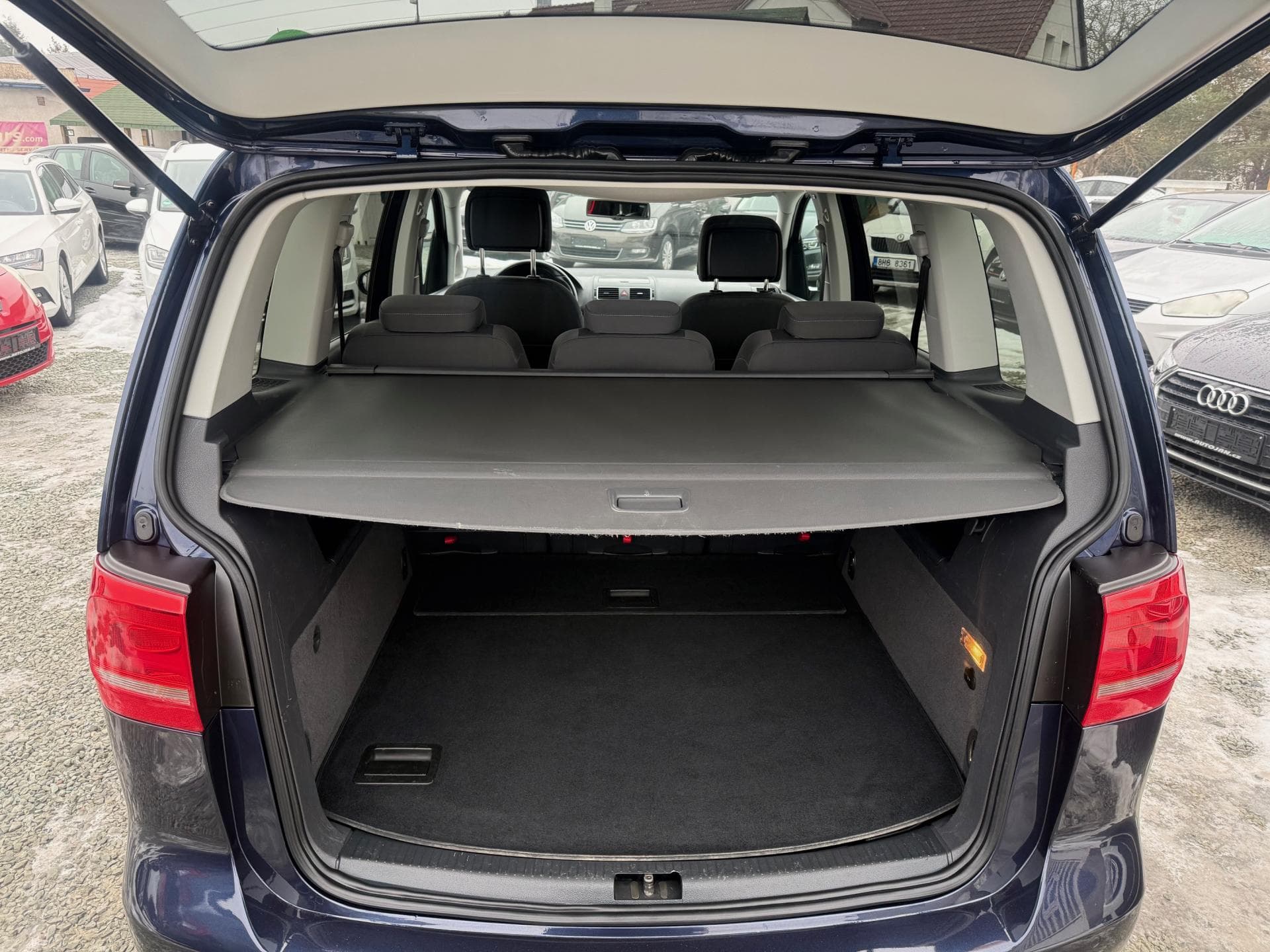 2012 Volkswagen TOURAN - 12