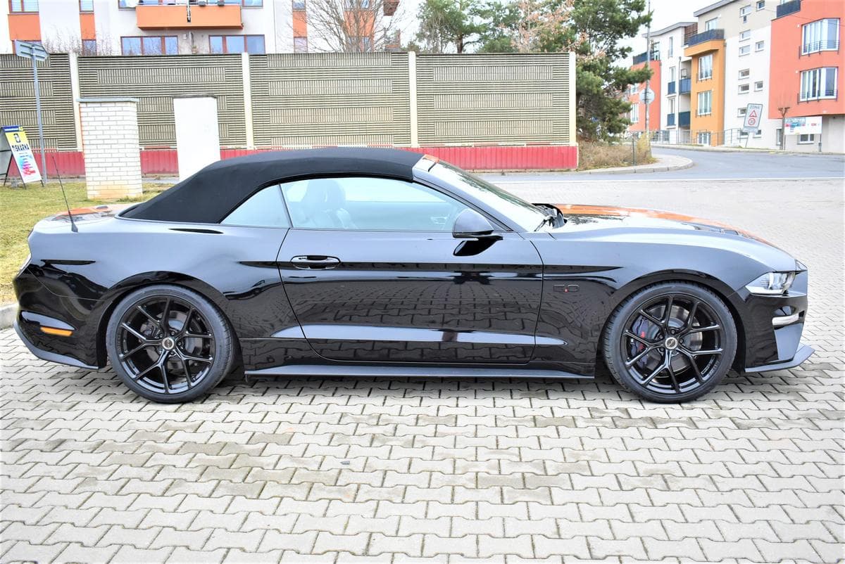 2022 Ford MUSTANG - 8