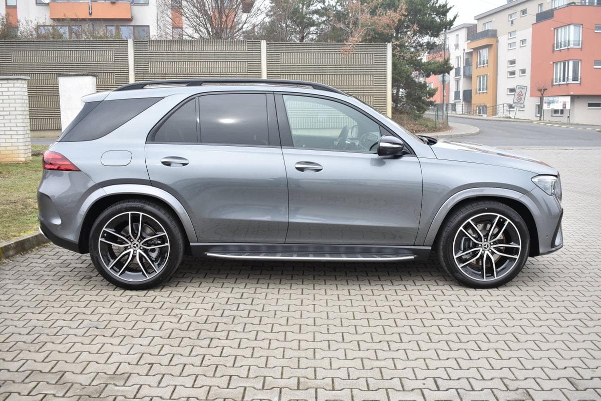 2025 Mercedes-Benz GLE - 8