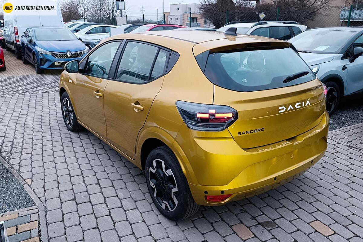 Dacia SANDERO - 4