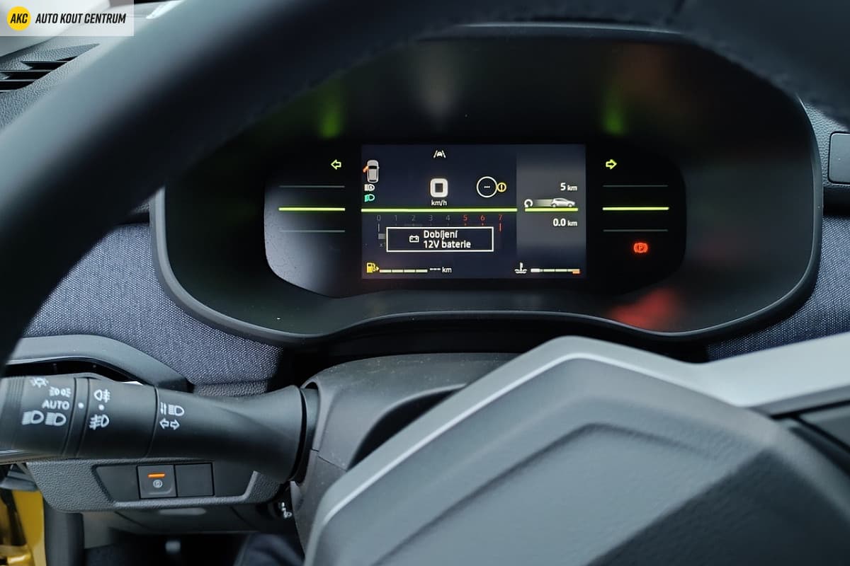 Dacia SANDERO - 8