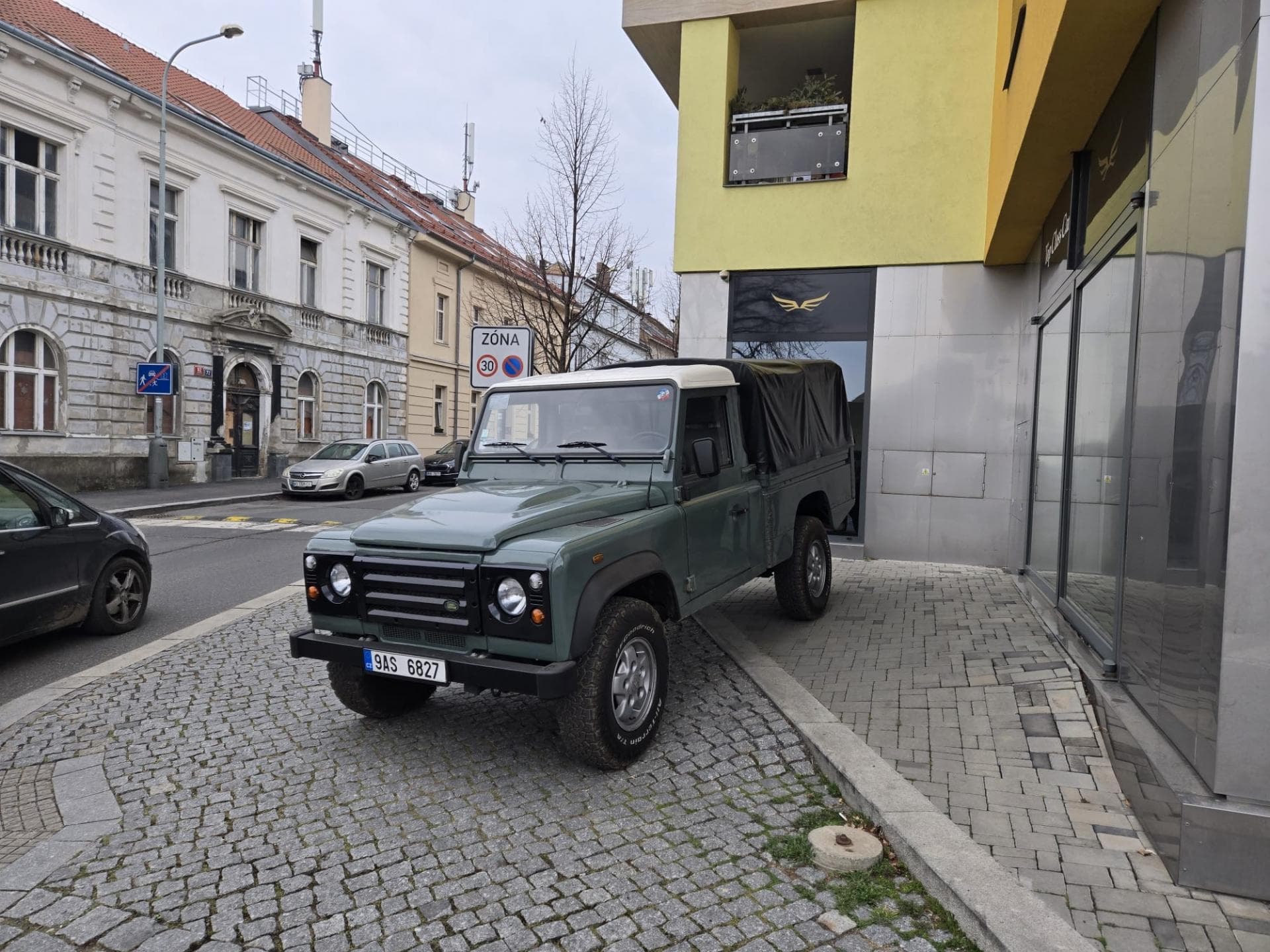 Land Rover DEFENDER - 3