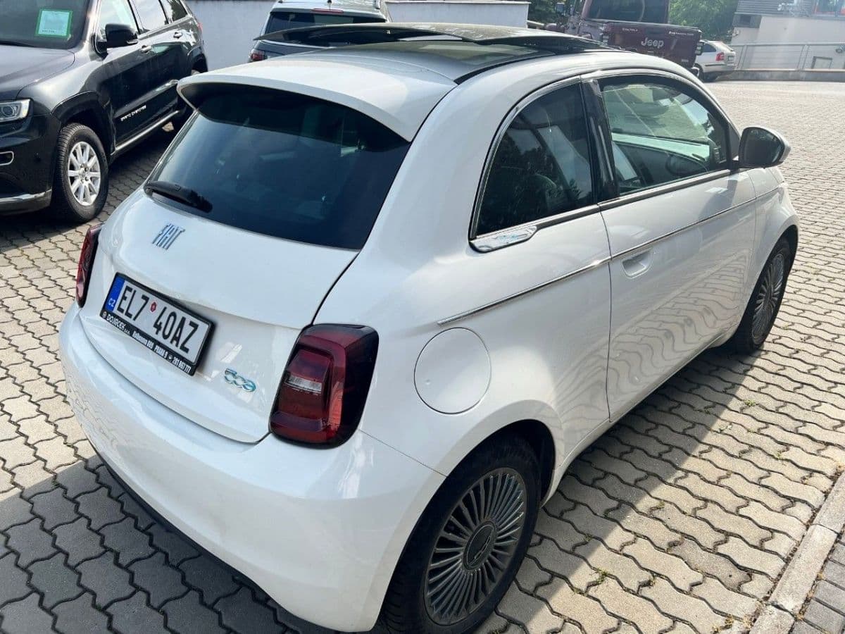 2022 Fiat 500e - 4