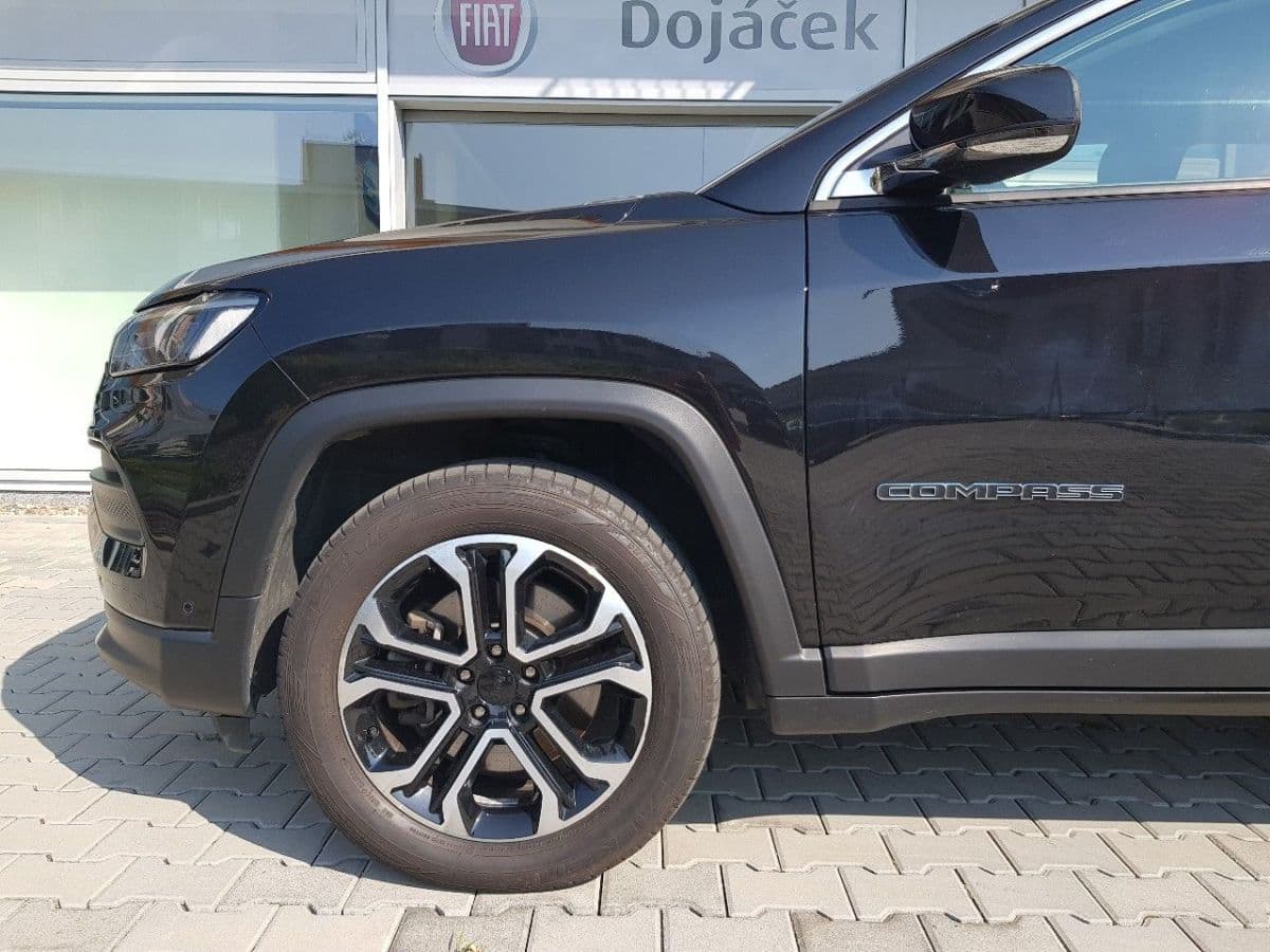 2021 Jeep COMPASS - 3