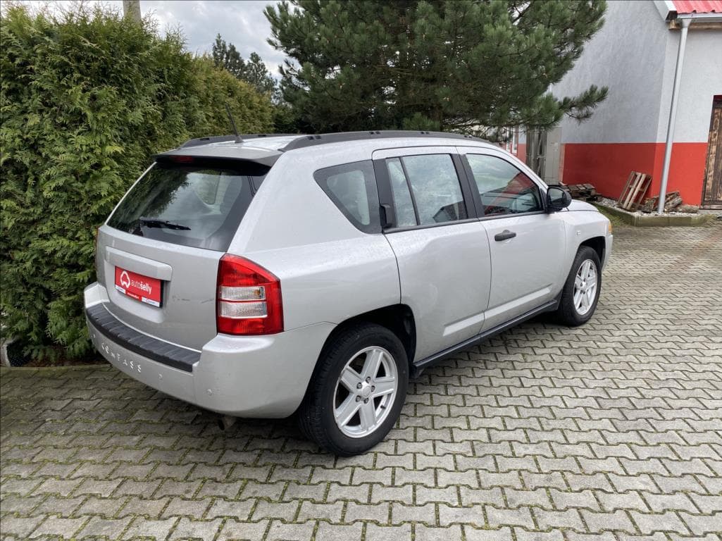 2007 Jeep Compass - 5