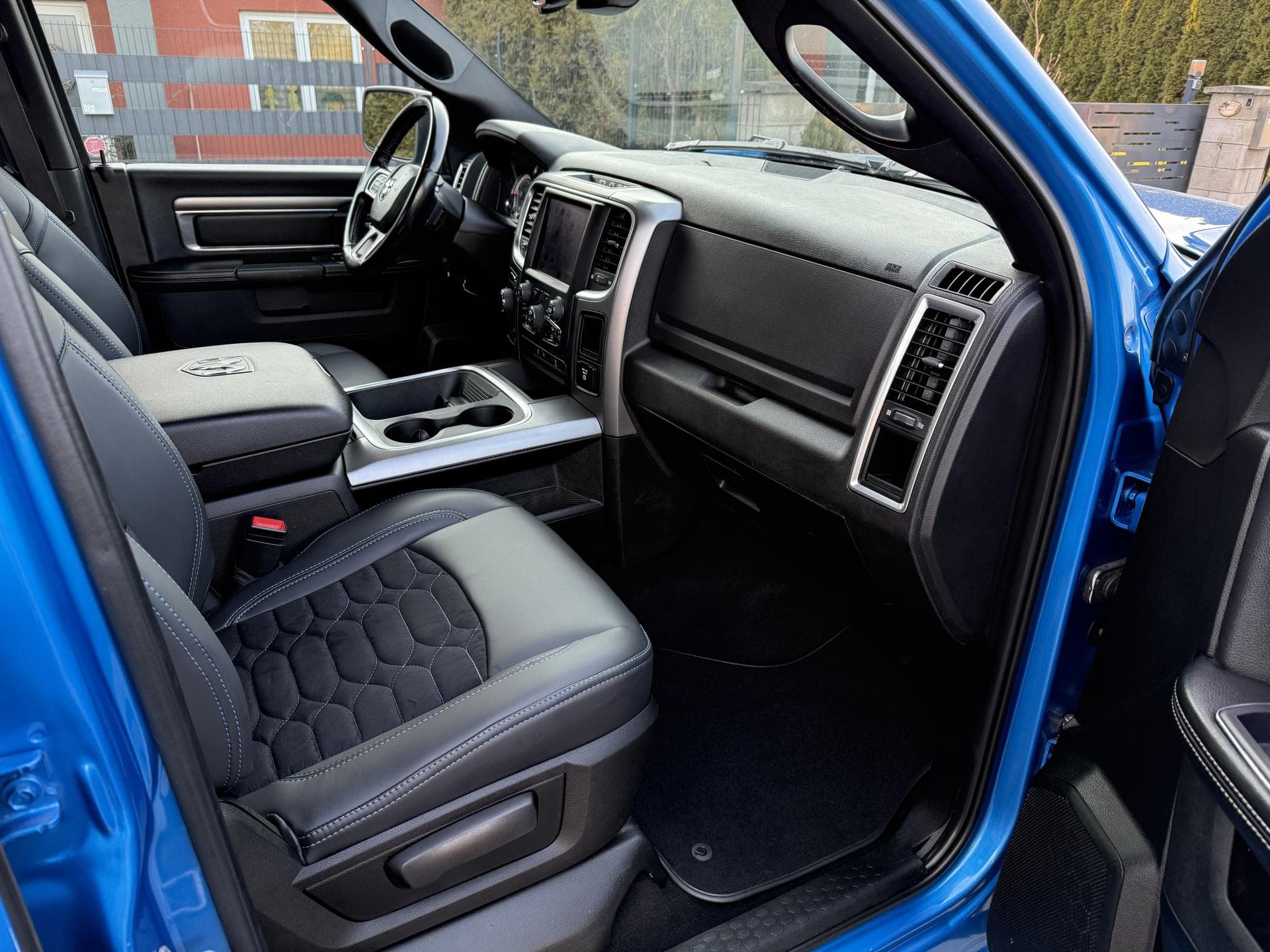 Dodge RAM - 10