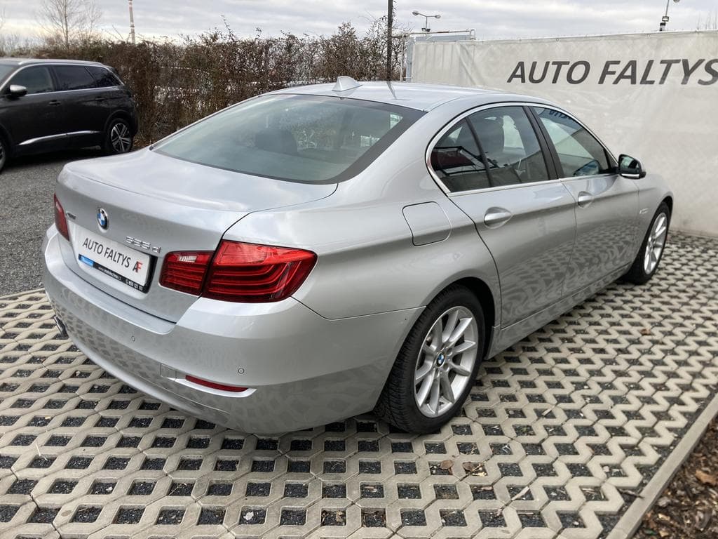 2016 BMW 5-Series - 8