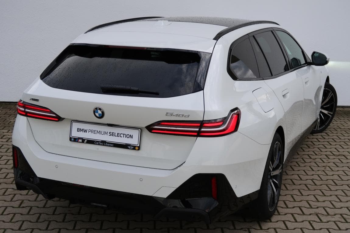 2024 BMW 5-Series - 5