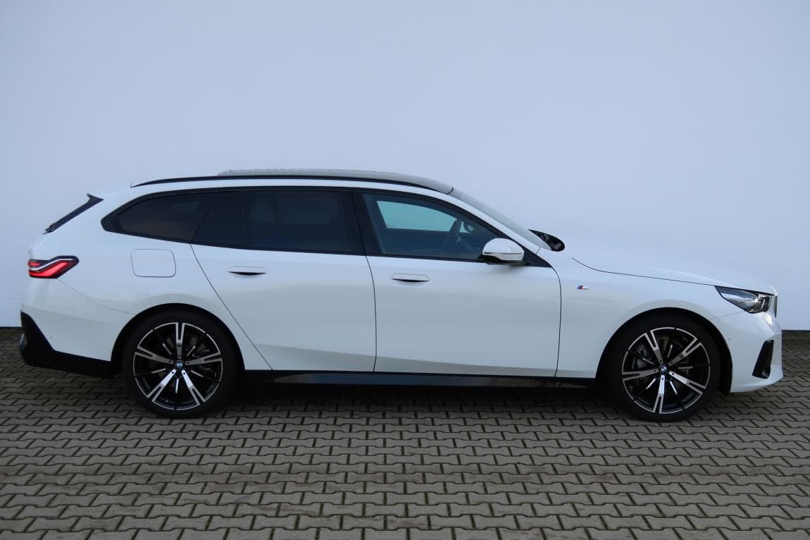 2024 BMW 5-Series - 9