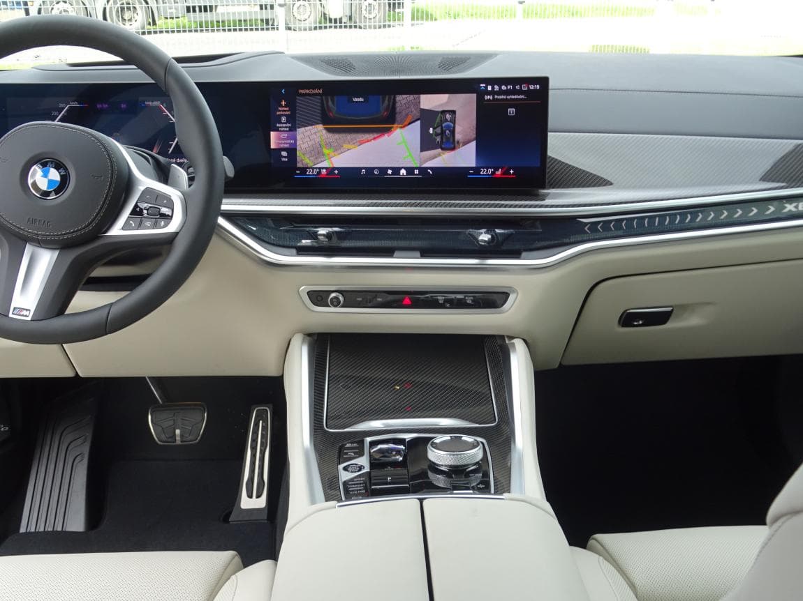2025 BMW X6 - 6