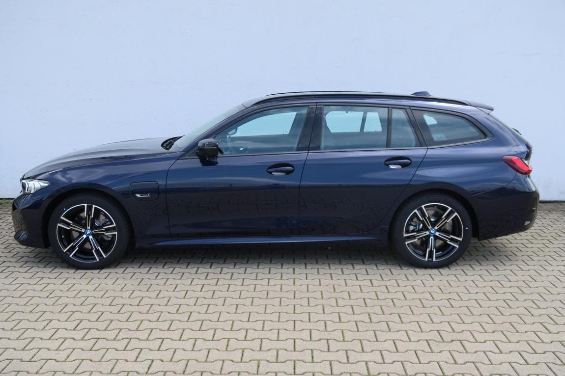 2024 BMW 3-Series - 11