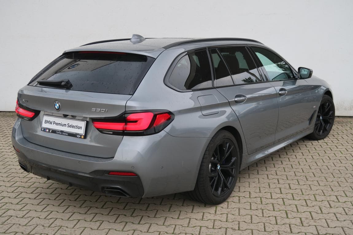 2023 BMW 5-Series - 3