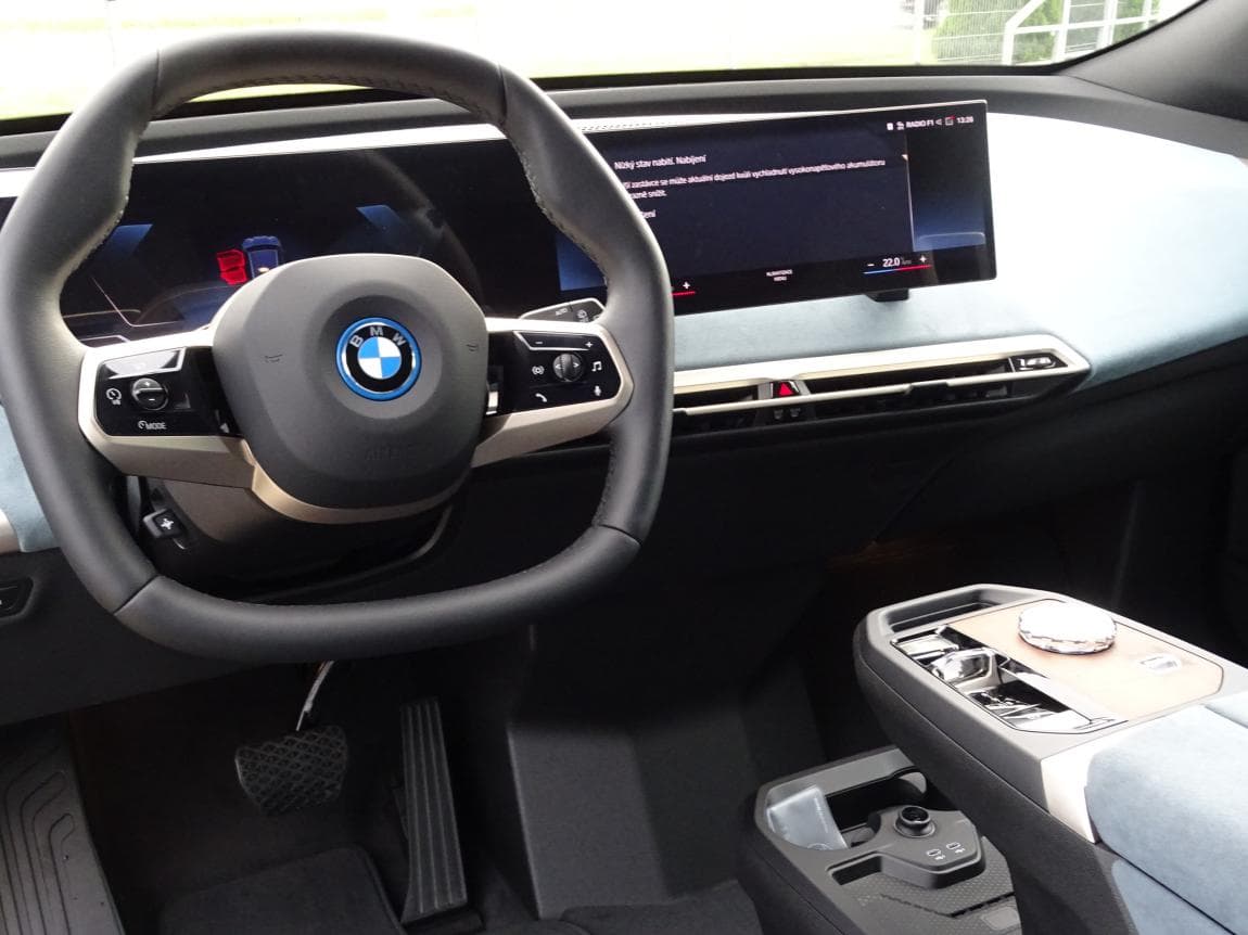 2023 BMW Ix - 6
