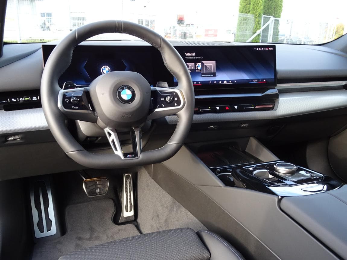 2023 BMW 5-Series - 4