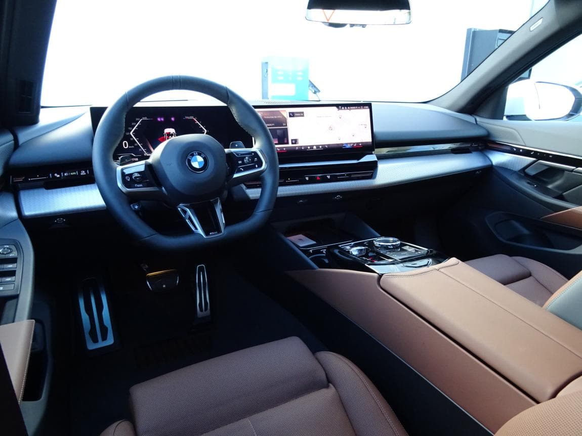 2023 BMW 5-Series - 4