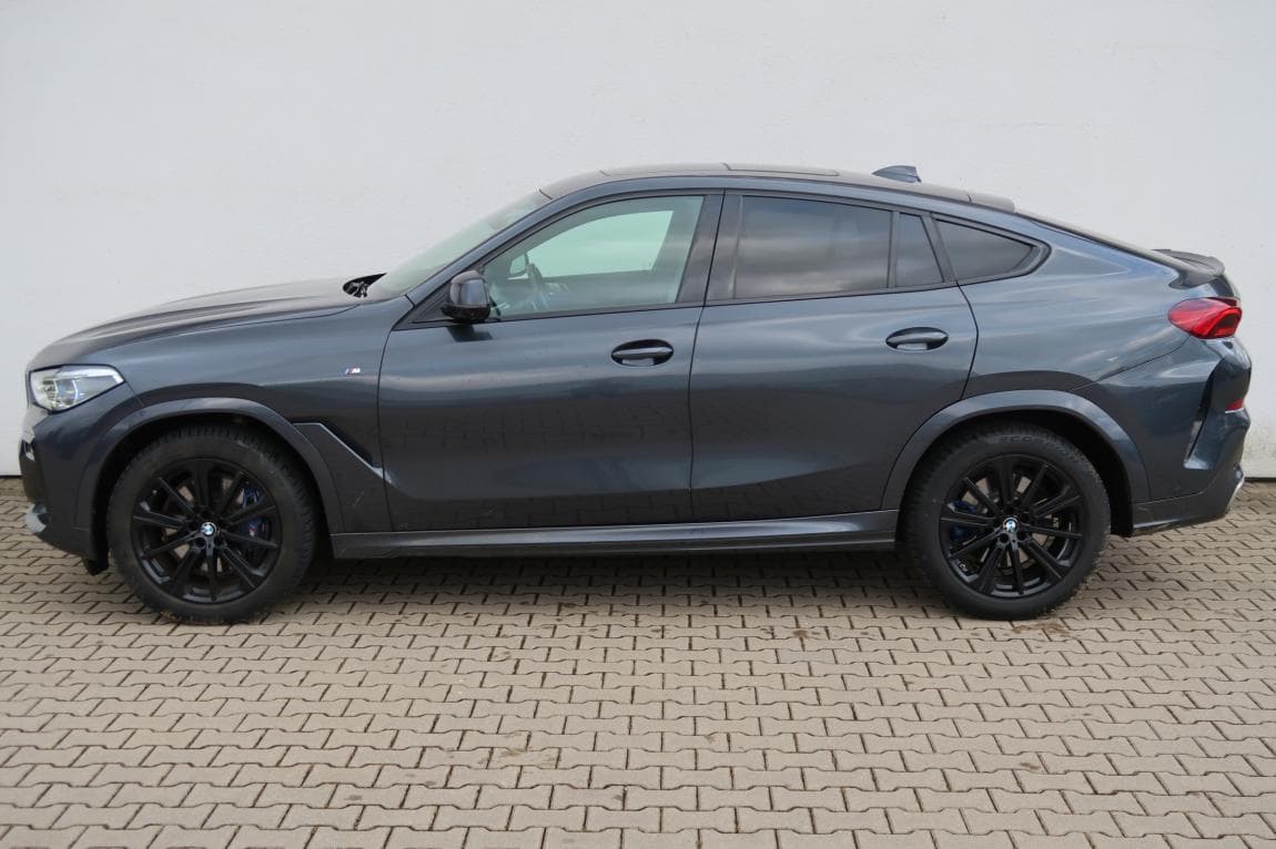 2020 BMW X6 - 12