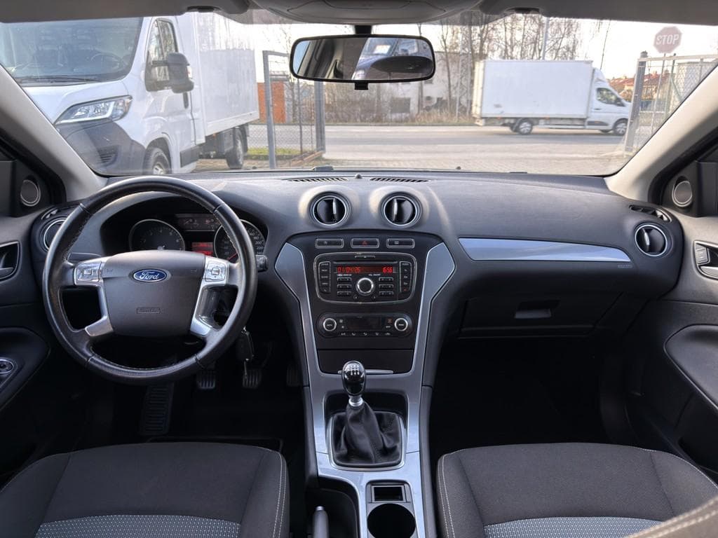 2011 Ford MONDEO - 8