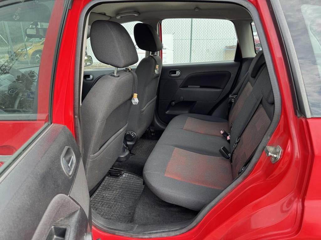 2007 Ford FIESTA - 7