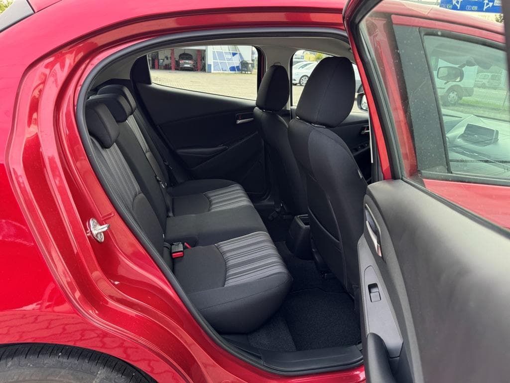 2017 Mazda 2 - 10