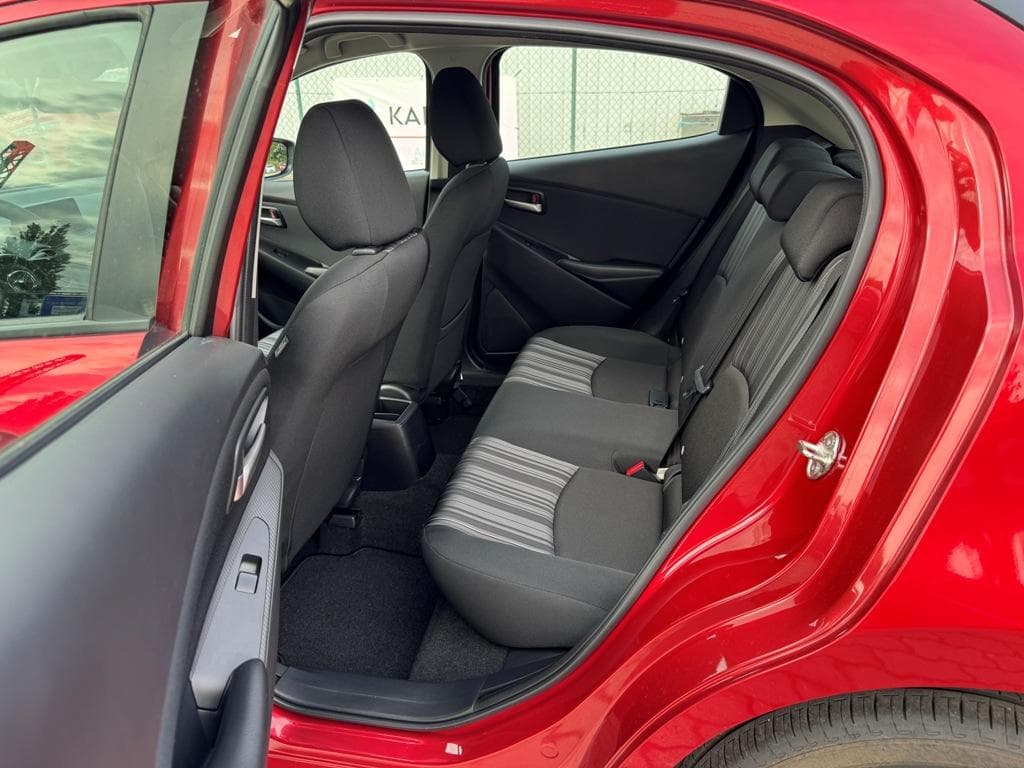 2017 Mazda 2 - 7