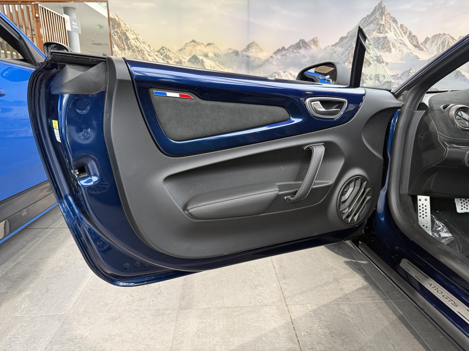 Alpine A110 - 6