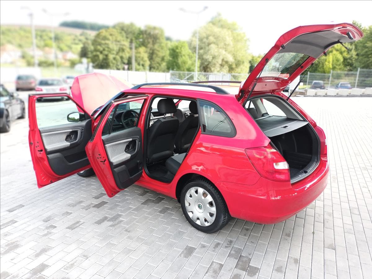 2010 Škoda FABIA - 10