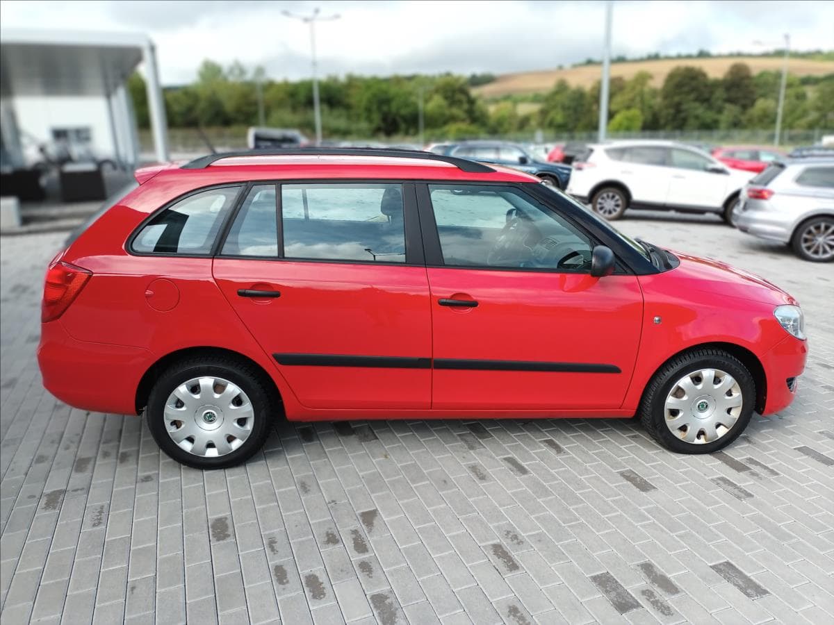 2010 Škoda FABIA - 7