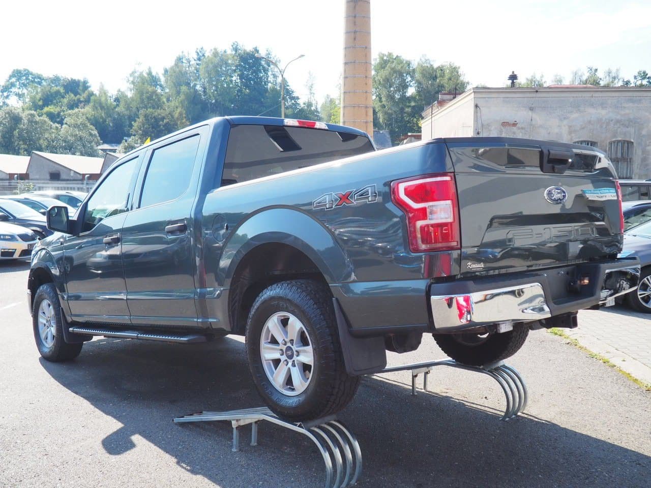 Ford F-150 - 6