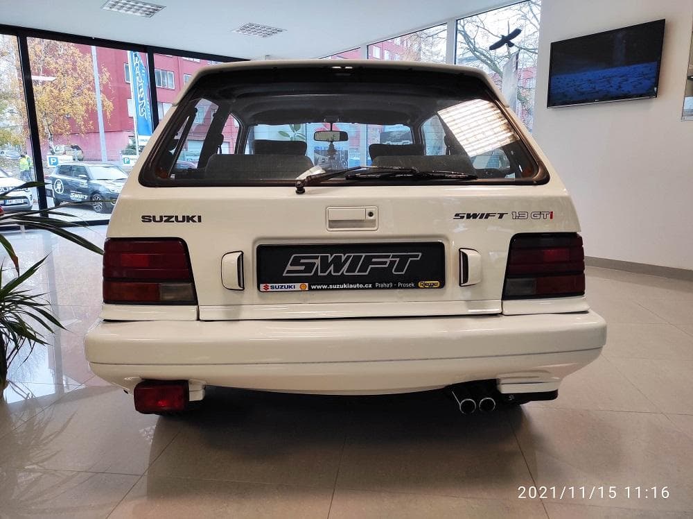 Suzuki SWIFT - 5