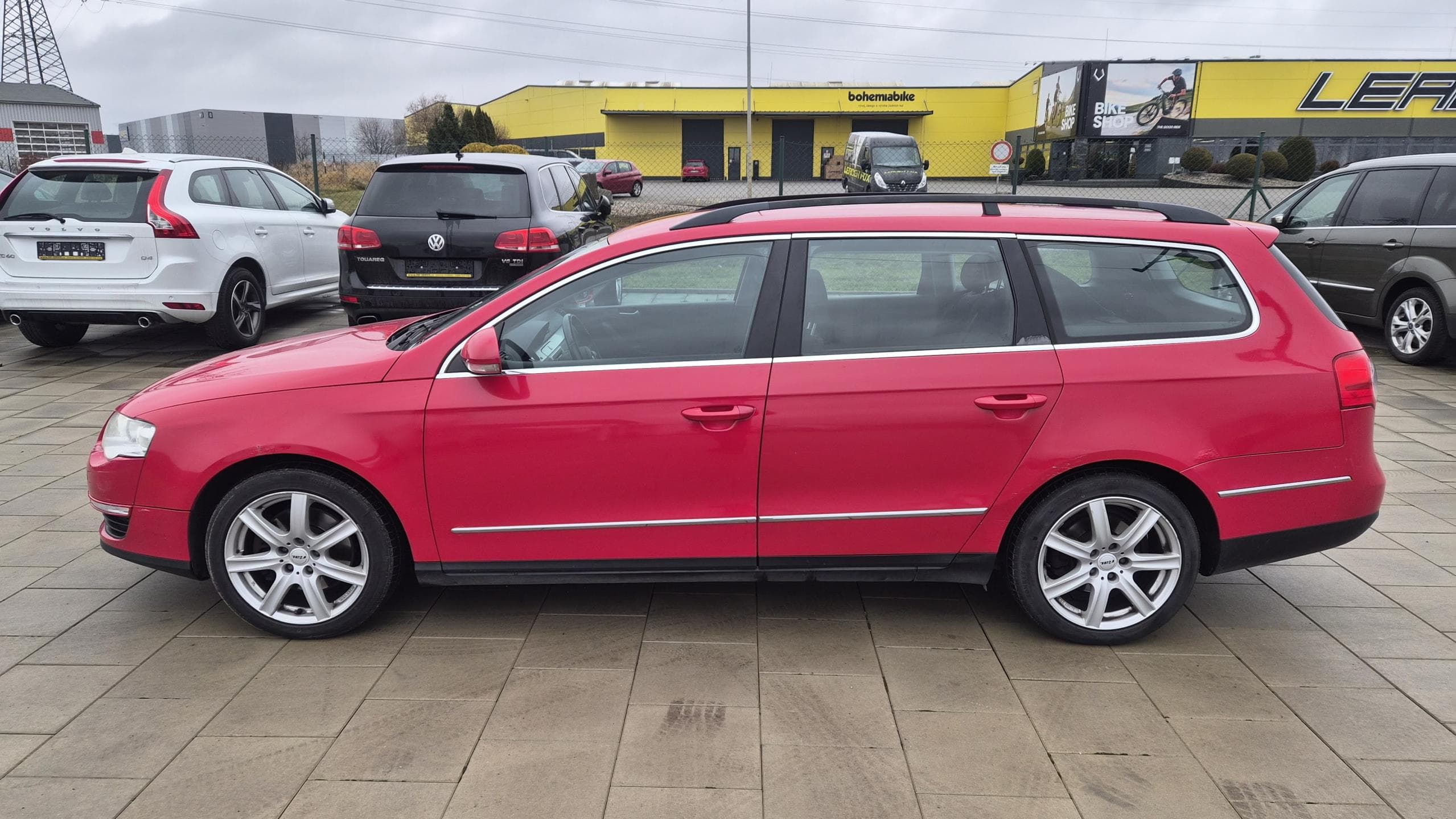 2010 Volkswagen PASSAT - 7
